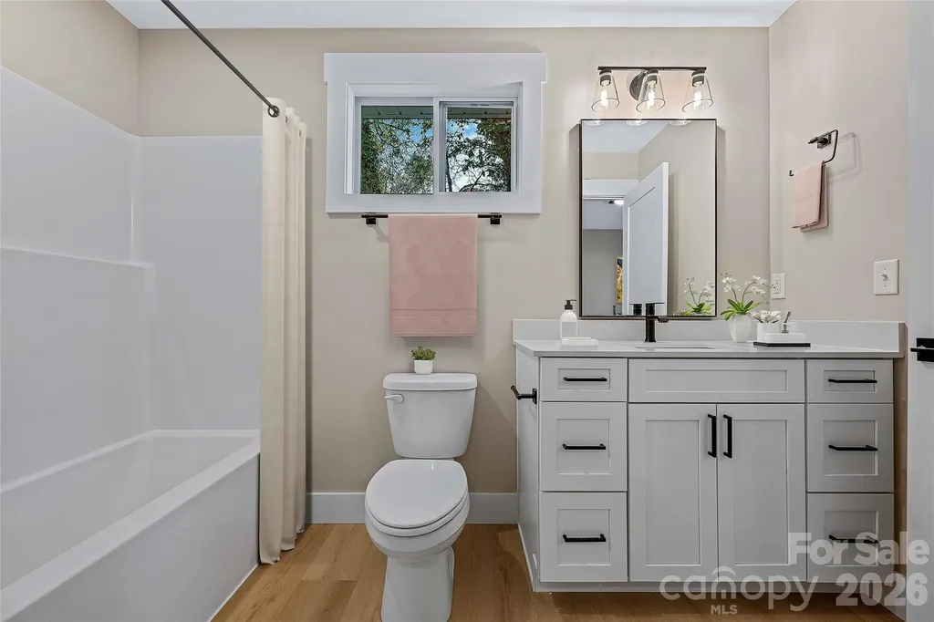 58 Taft Street Black Mountain NC 28711