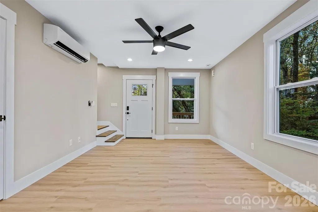 58 Taft Street Black Mountain NC 28711