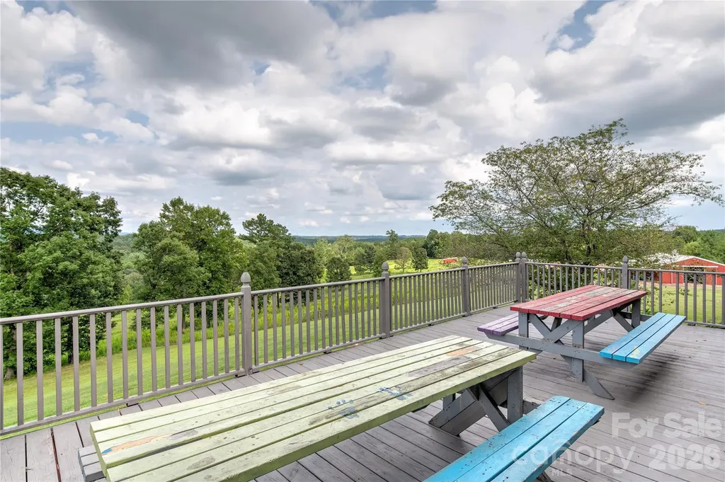 517 Cub Creek Road Ellenboro NC 28040