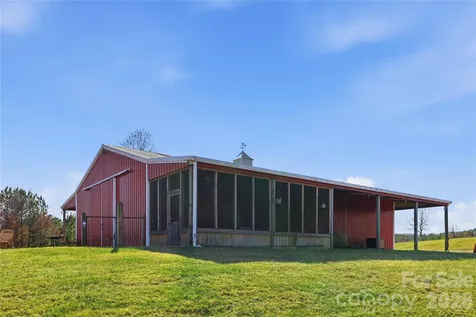 517 Cub Creek Road Ellenboro NC 28040