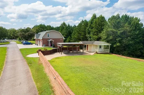 517 Cub Creek Road Ellenboro NC 28040