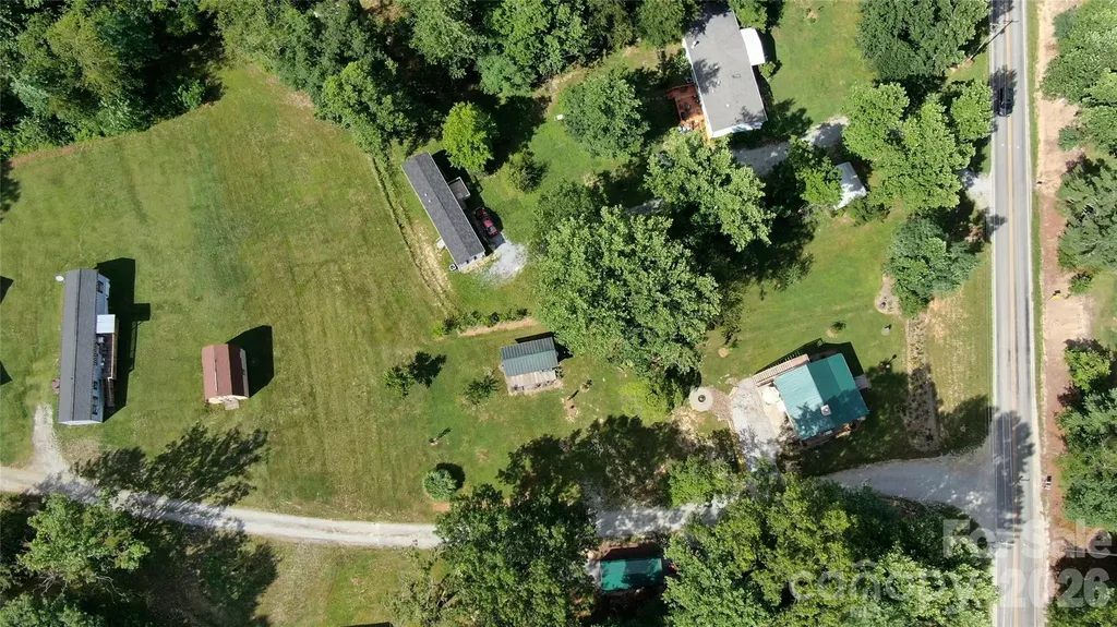 38 Lloyd Barnwell Road Hendersonville NC 28792
