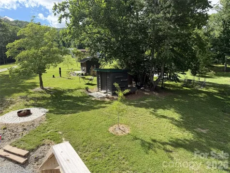 38 Lloyd Barnwell Road Hendersonville NC 28792