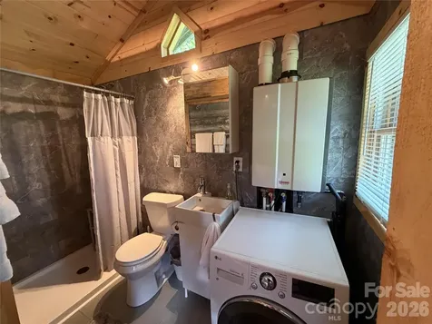 38 Lloyd Barnwell Road Hendersonville NC 28792