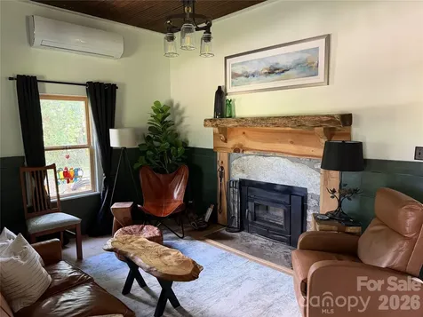 38 Lloyd Barnwell Road Hendersonville NC 28792