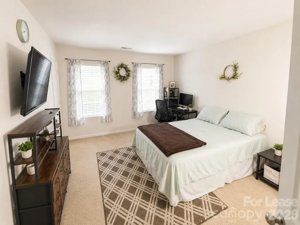 6438 Revolutionary Trail Charlotte NC 28217