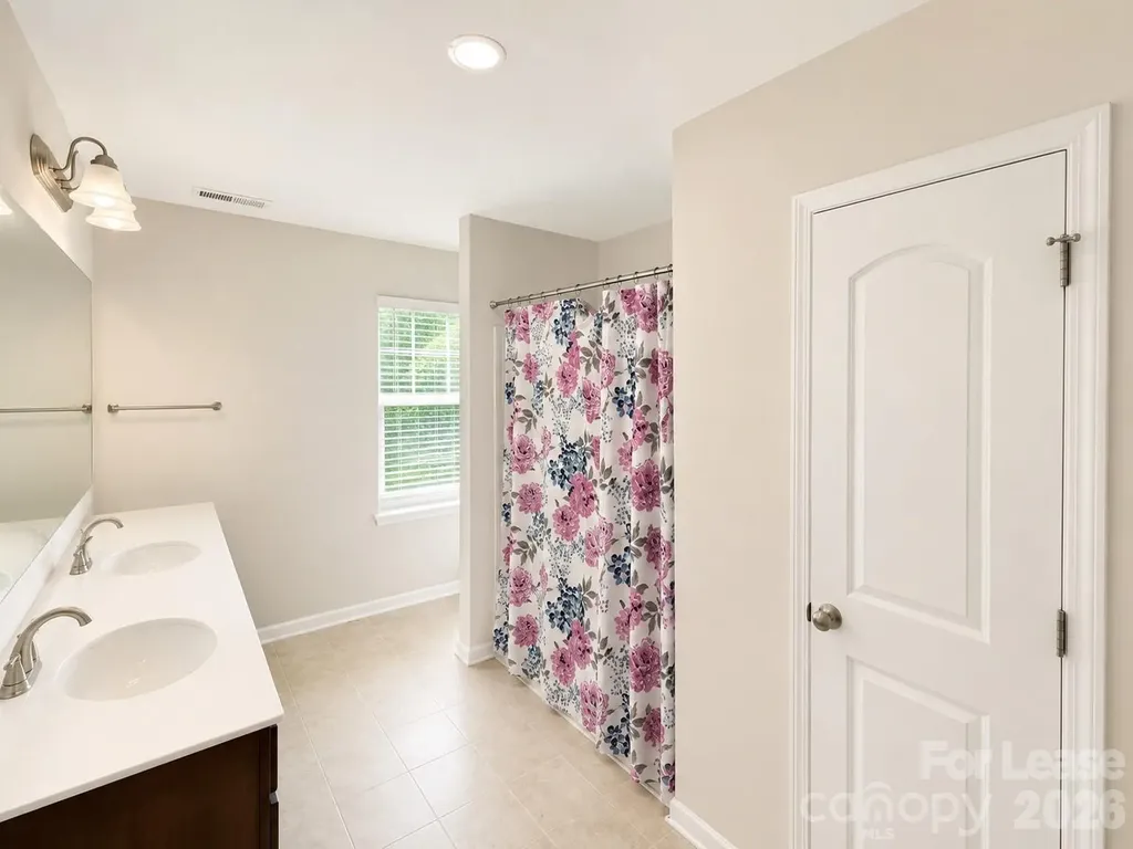 6438 Revolutionary Trail Charlotte NC 28217