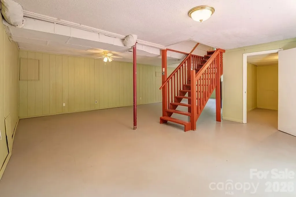 364 Pearson Drive Asheville NC 28801