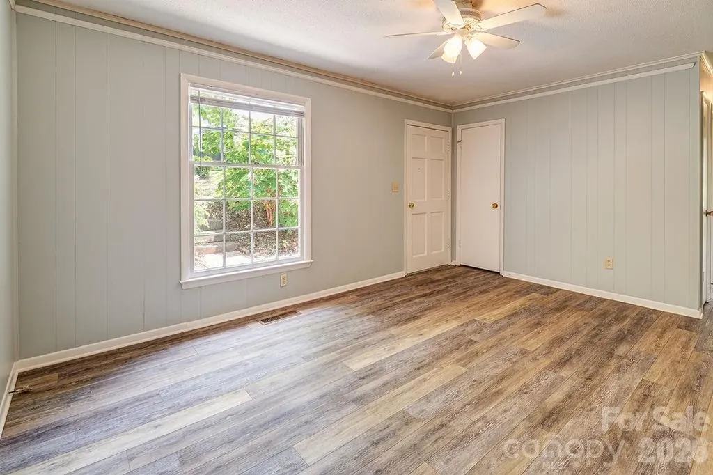 364 Pearson Drive Asheville NC 28801