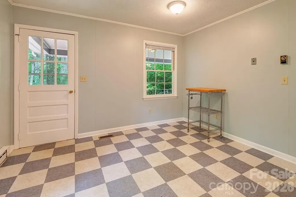 364 Pearson Drive Asheville NC 28801