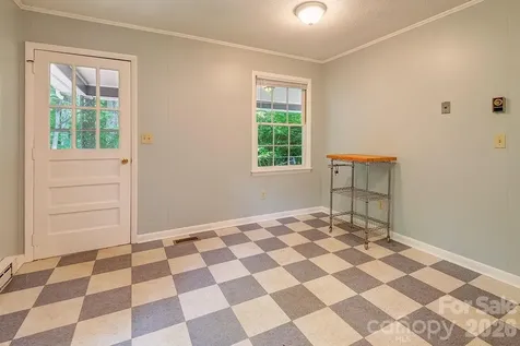 364 Pearson Drive Asheville NC 28801