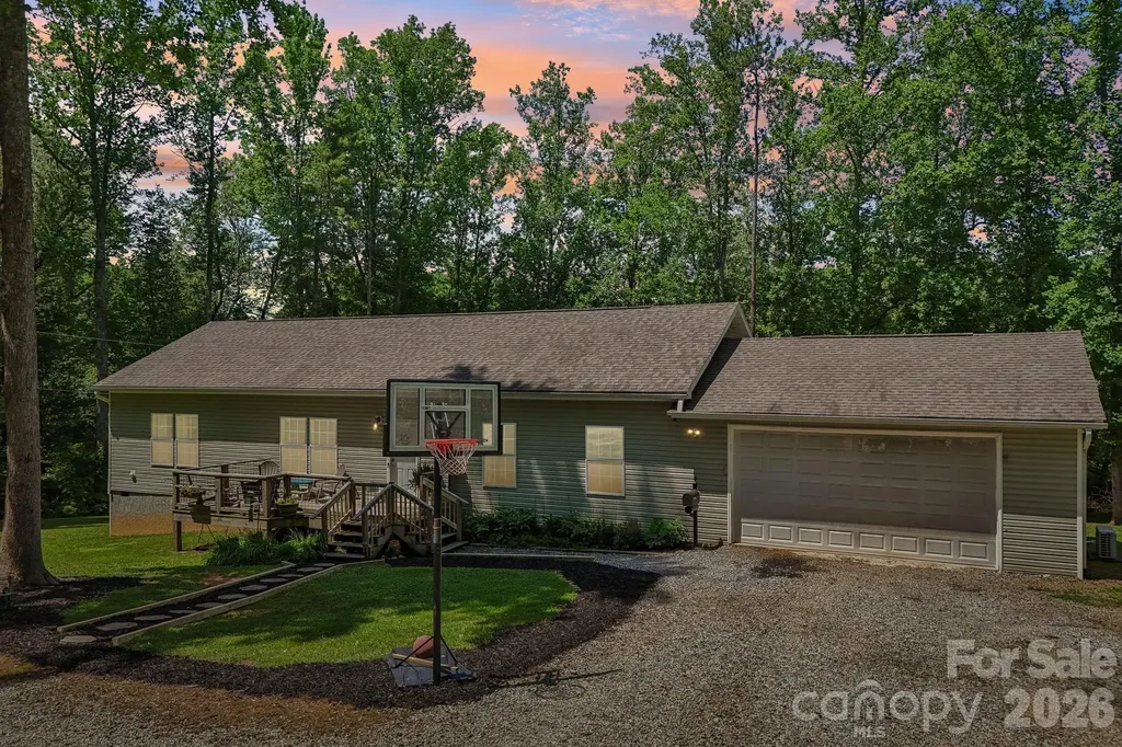 51 Hermit Springs Trail Hendersonville NC 28739