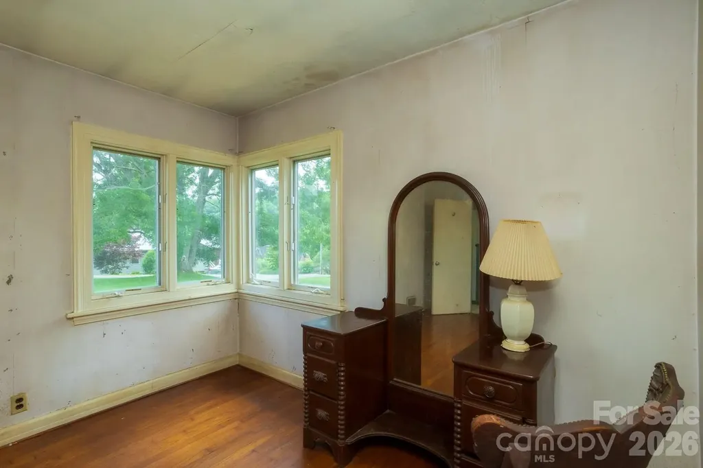 115 Church Street Burnsville NC 28714