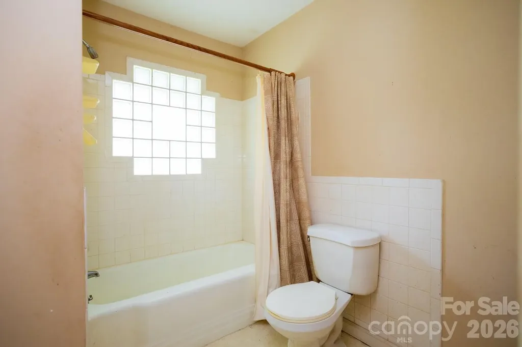 115 Church Street Burnsville NC 28714