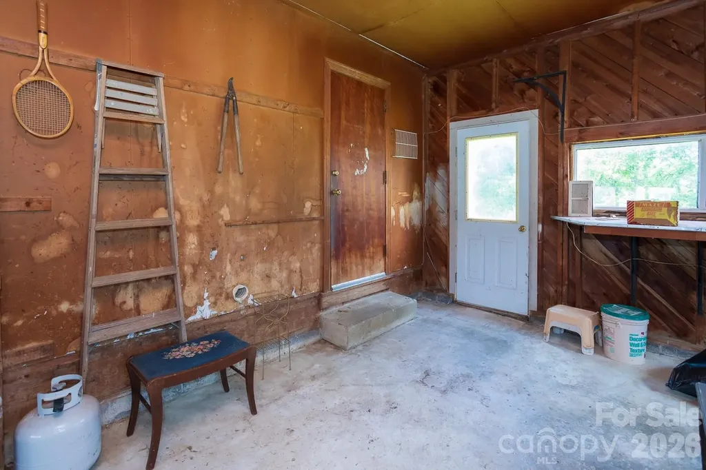 115 Church Street Burnsville NC 28714