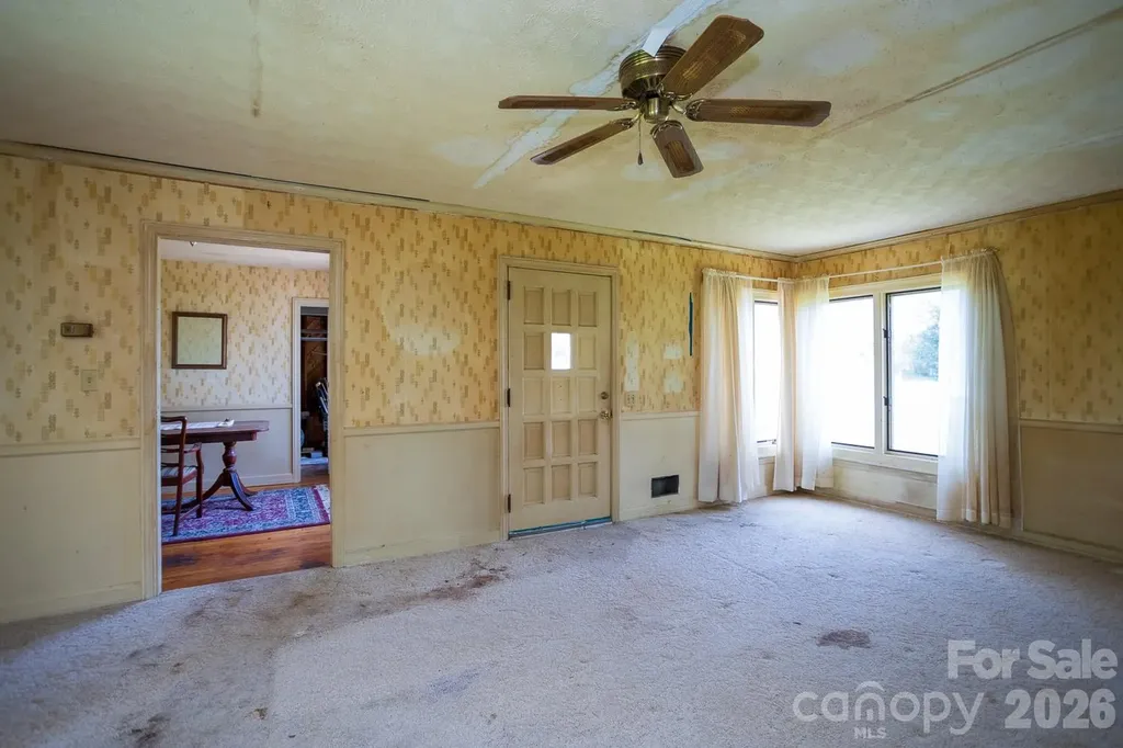 115 Church Street Burnsville NC 28714