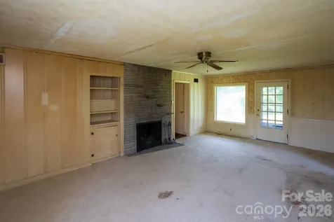 115 Church Street Burnsville NC 28714