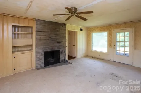 115 Church Street Burnsville NC 28714