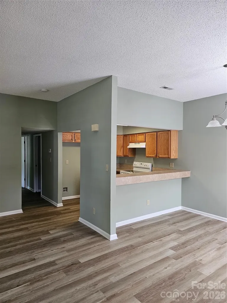1831 J Julian Lane Charlotte NC 28208