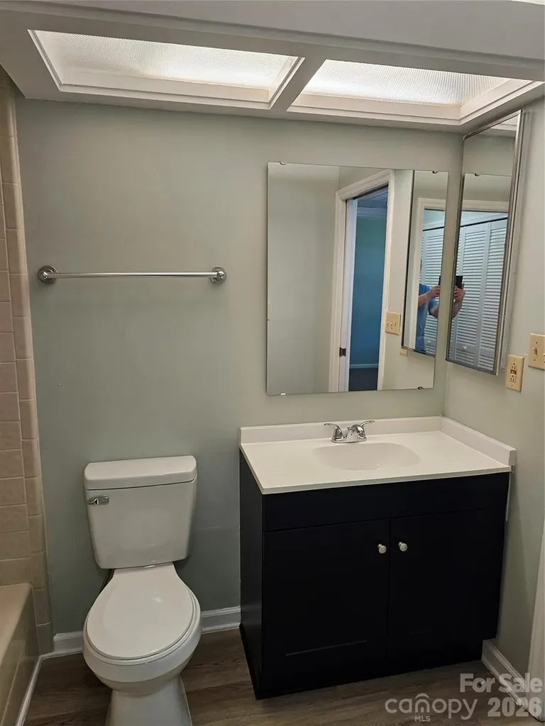 1831 J Julian Lane Charlotte NC 28208
