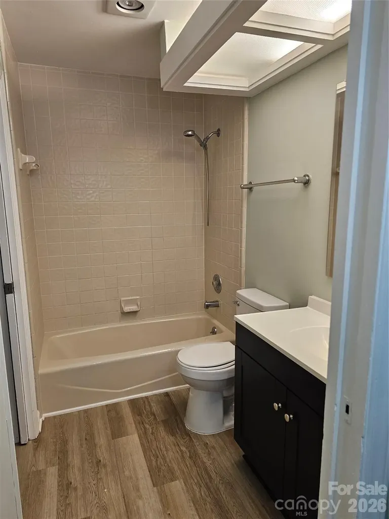 1831 J Julian Lane Charlotte NC 28208