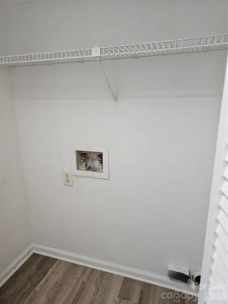 1831 J Julian Lane Charlotte NC 28208