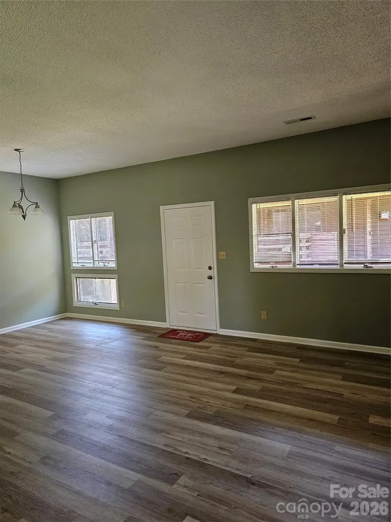 1831 J Julian Lane Charlotte NC 28208
