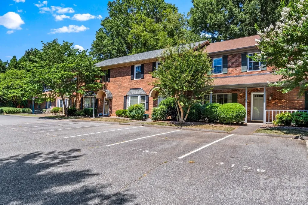 3138 Burke Mill Court Winston Salem NC 27103