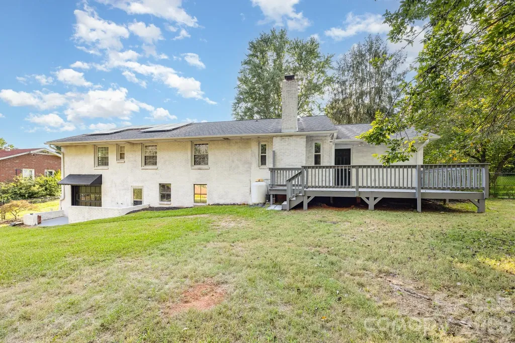 1355 Leheigh Court Winston Salem NC 27103
