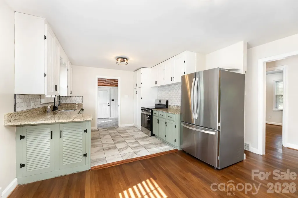 1355 Leheigh Court Winston Salem NC 27103