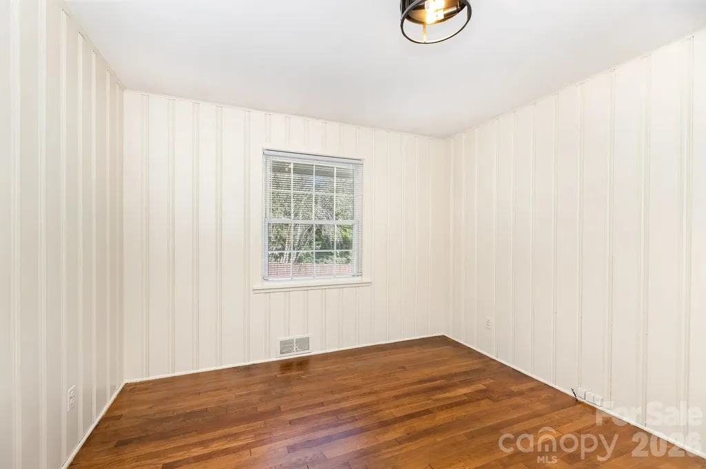 1355 Leheigh Court Winston Salem NC 27103