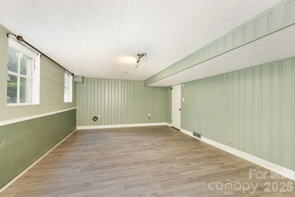 1355 Leheigh Court Winston Salem NC 27103