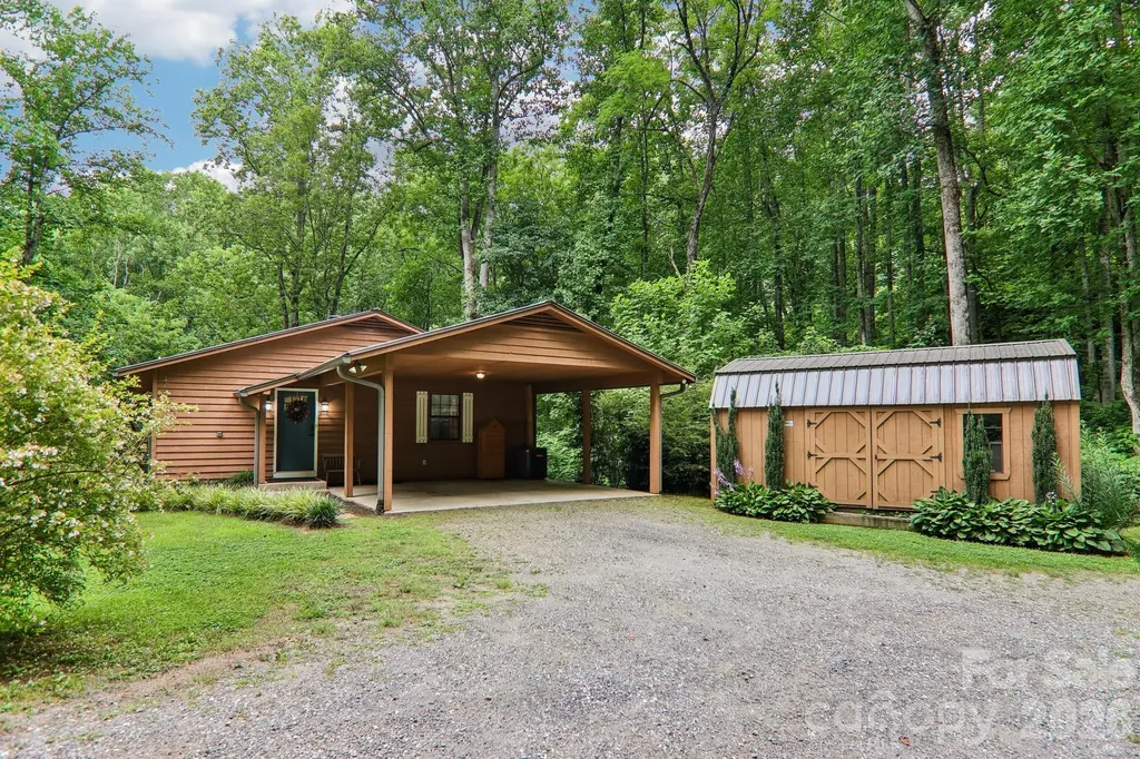 125 Nugget Lane Sylva NC 28779