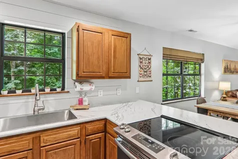 125 Nugget Lane Sylva NC 28779