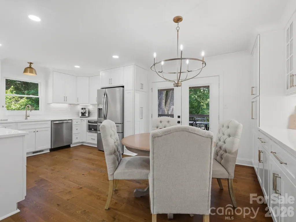 6819 Woodstock Drive Charlotte NC 28210