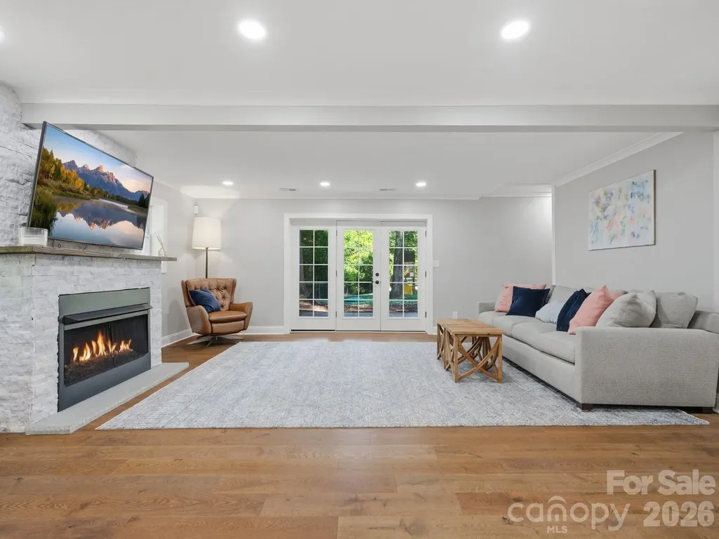 6819 Woodstock Drive Charlotte NC 28210