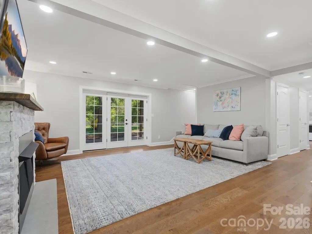 6819 Woodstock Drive Charlotte NC 28210