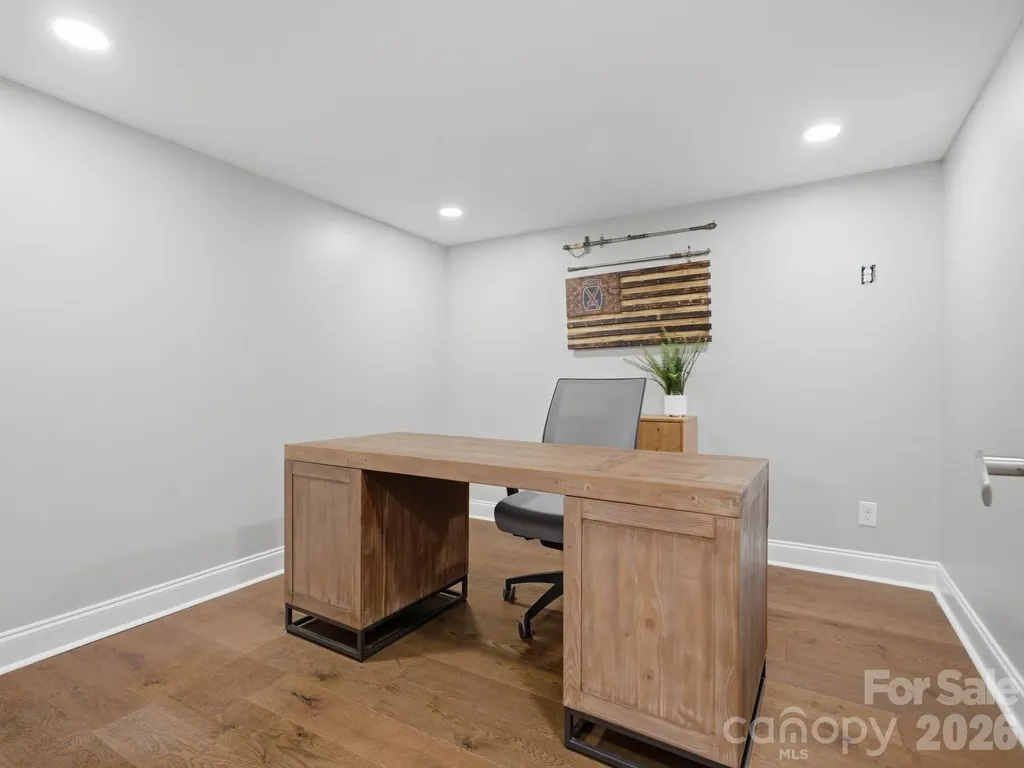 6819 Woodstock Drive Charlotte NC 28210