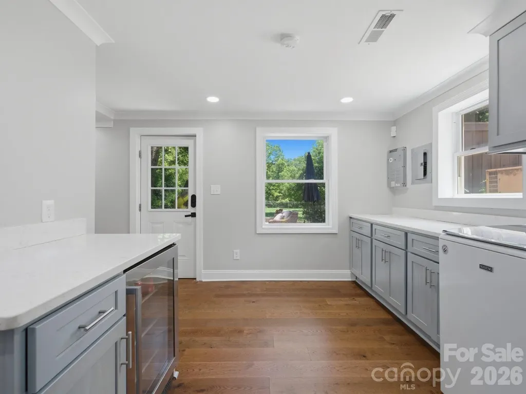 6819 Woodstock Drive Charlotte NC 28210