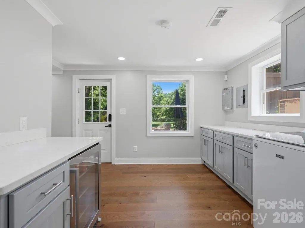 6819 Woodstock Drive Charlotte NC 28210