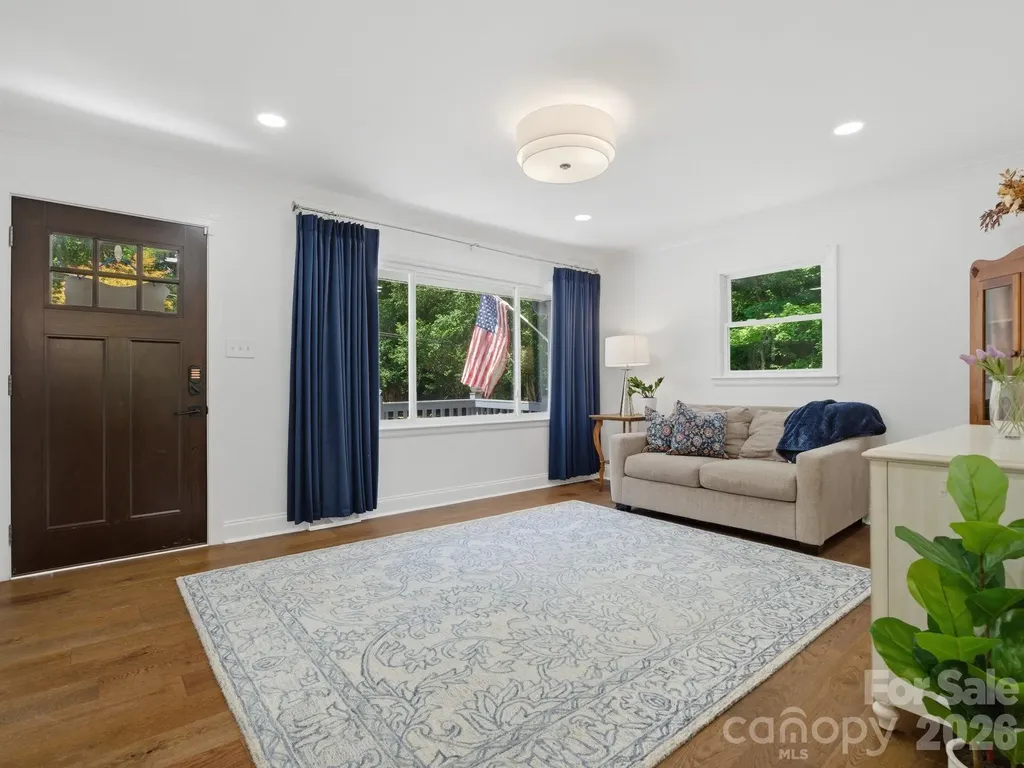 6819 Woodstock Drive Charlotte NC 28210