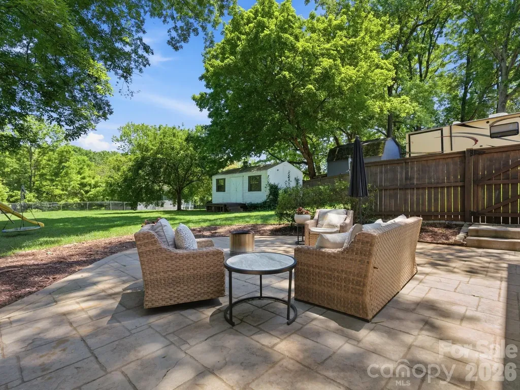 6819 Woodstock Drive Charlotte NC 28210