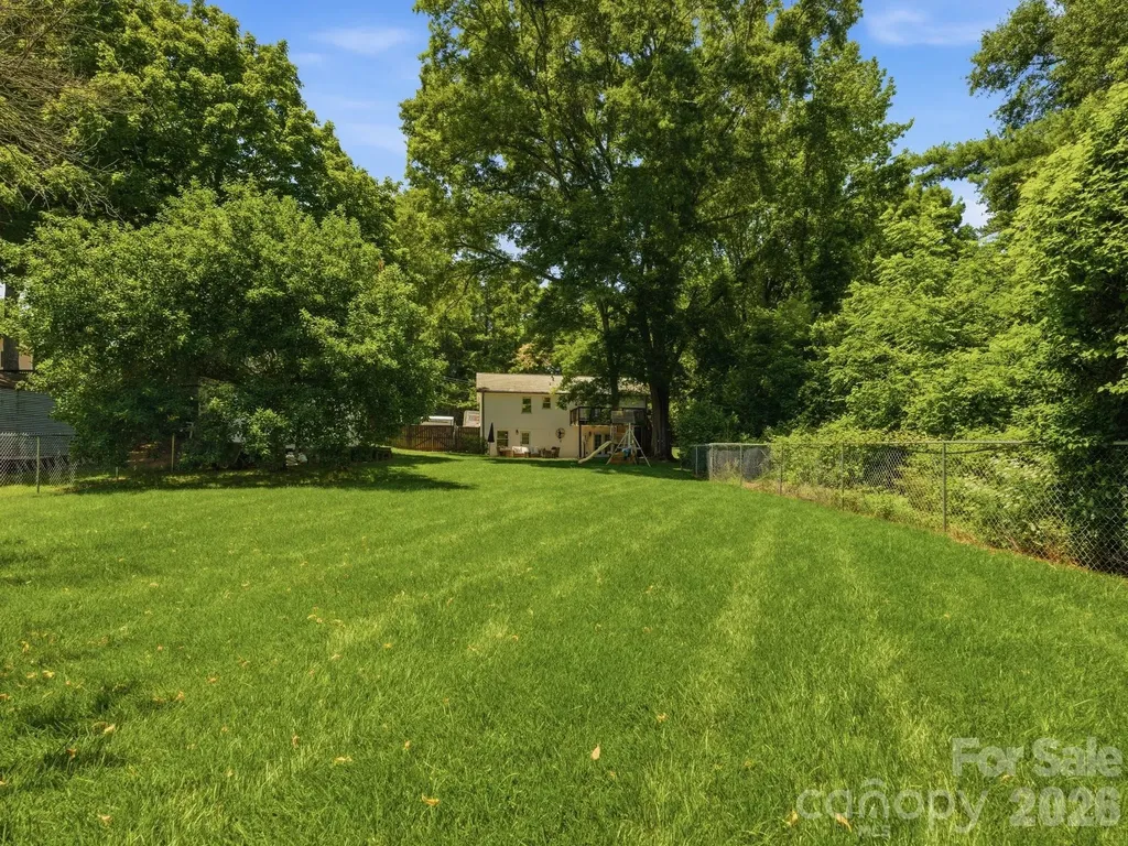 6819 Woodstock Drive Charlotte NC 28210