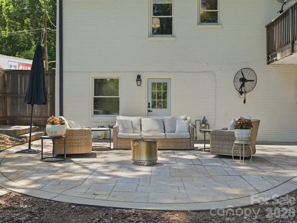 6819 Woodstock Drive Charlotte NC 28210