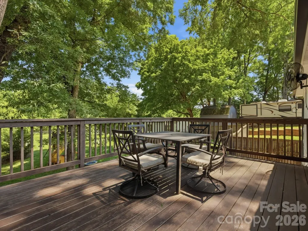 6819 Woodstock Drive Charlotte NC 28210