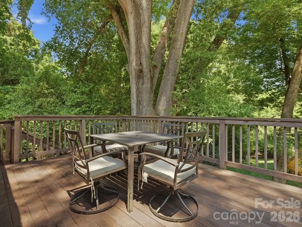 6819 Woodstock Drive Charlotte NC 28210
