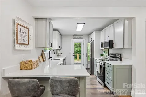 169 East Street Waynesville NC 28786