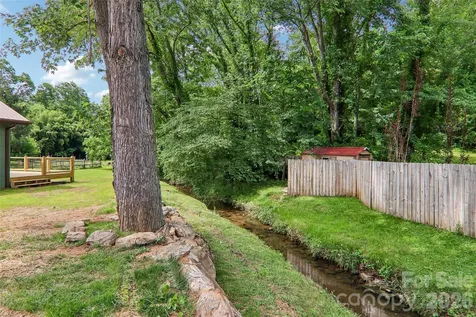 169 East Street Waynesville NC 28786