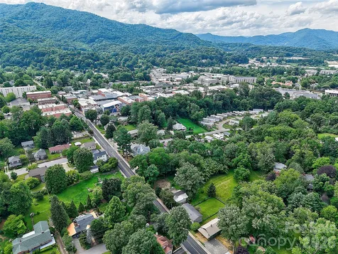 169 East Street Waynesville NC 28786