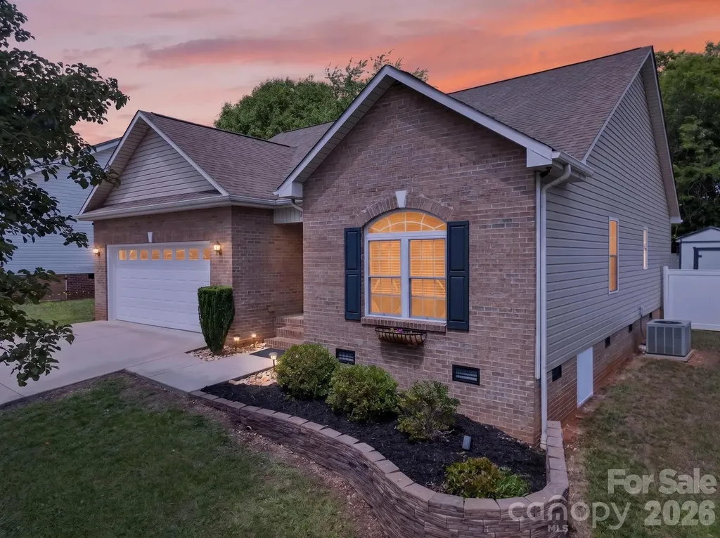1590 Mayfair Drive Conover NC 28613